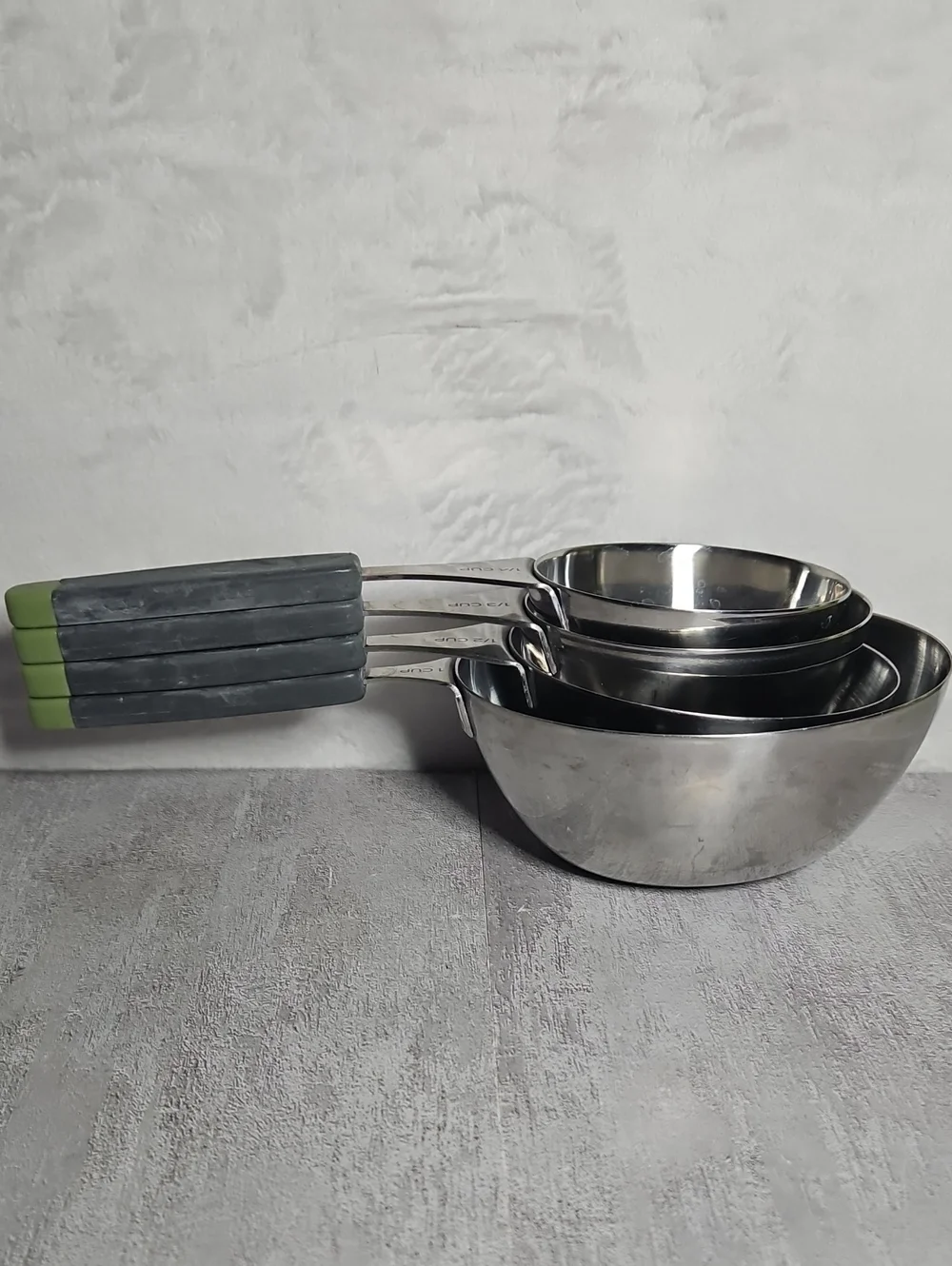 Food Network  Magnetic Measuring Cups